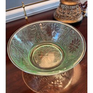 Vintage Tiara Glass Chantilly Green 8.4” Vegetable Serving Bowl Indiana Glass